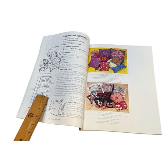 Sew & Serge Pilllows Pillows Pillows Craft Book Dobson Saunders PB New 1996 - Picture 5 of 7